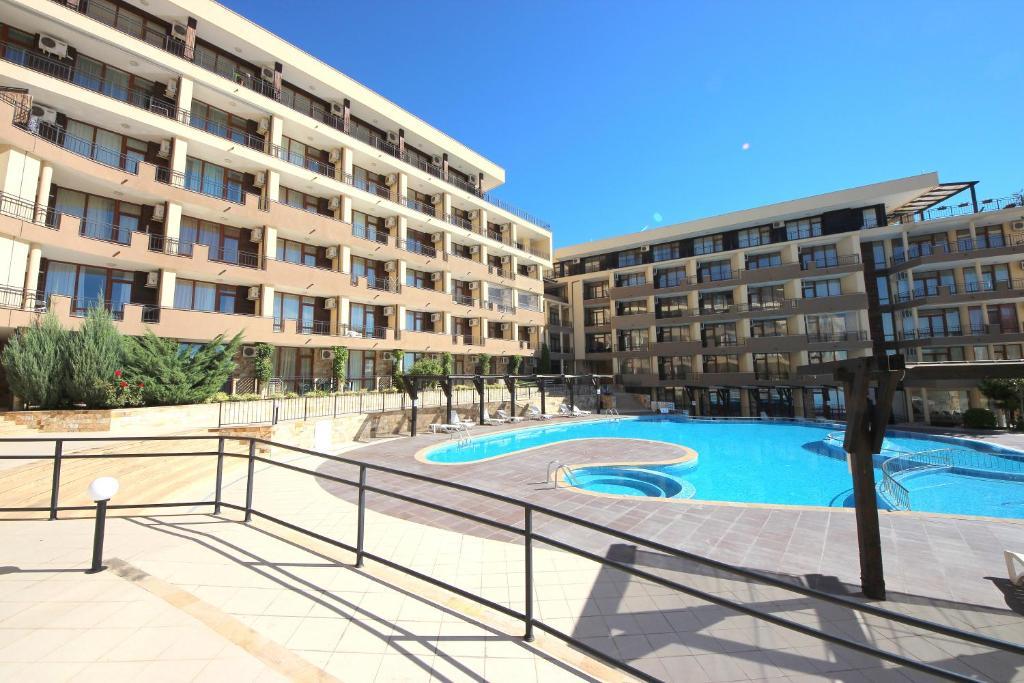Menada Luxor Apartments Sweti Wlas Exterior foto